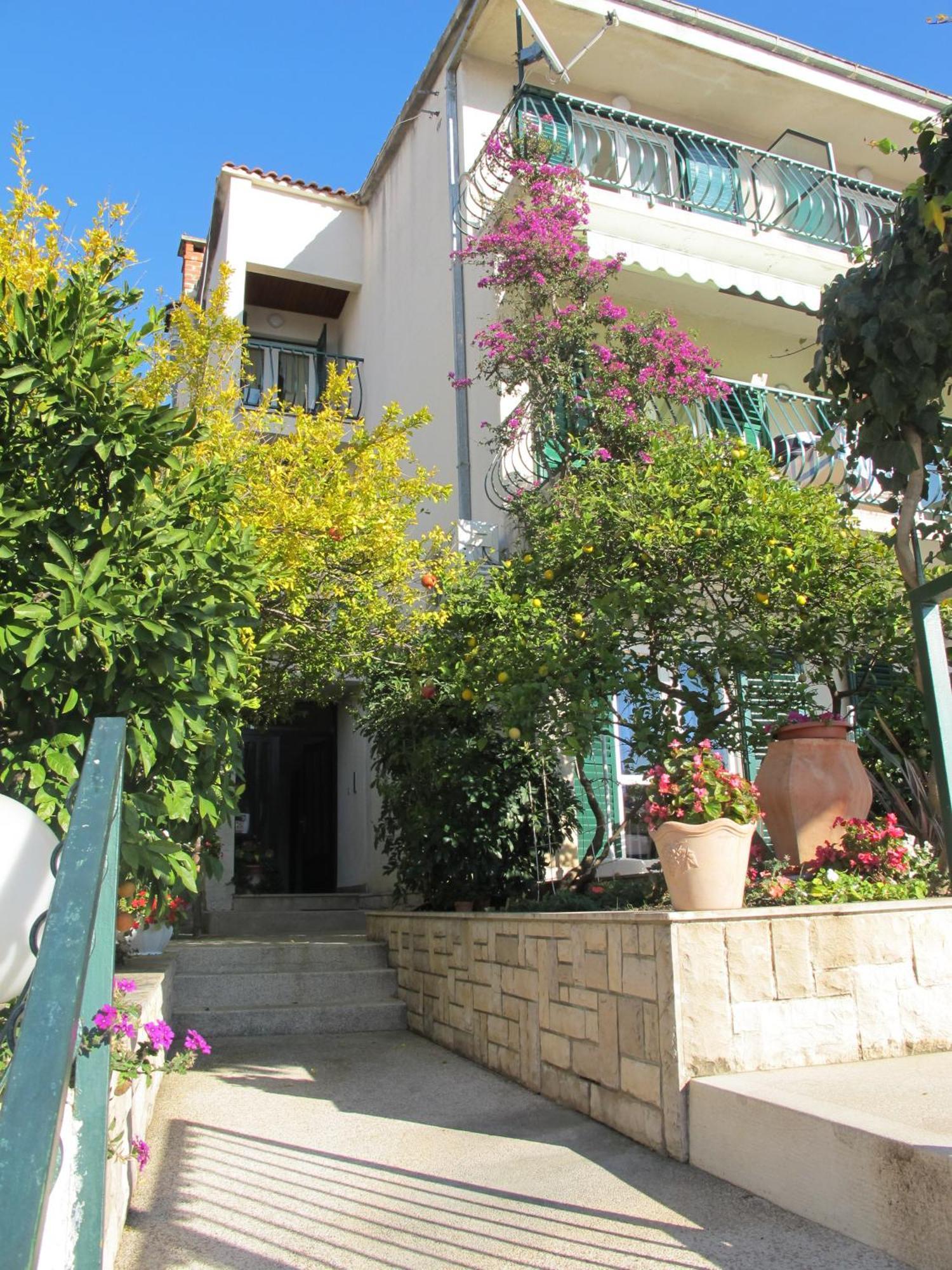Villa Rosa Makarska Exterior photo